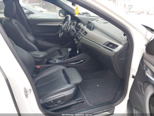 2018 BMW X2 WBXYJ5C3XJEF76384 Photo 4