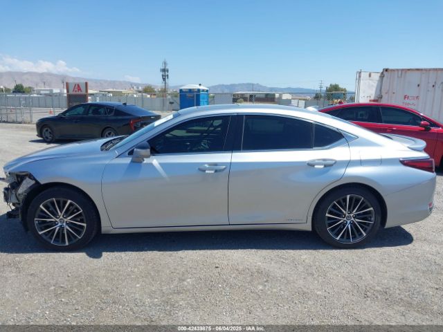58ADA1C12NU017850 Lexus a25a-fxs, 3nm