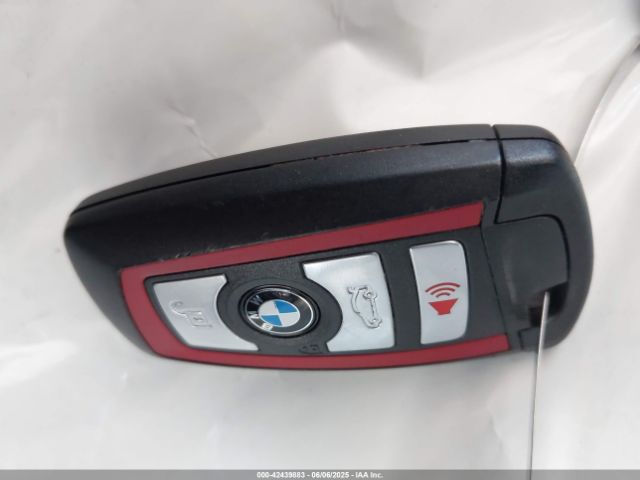 WBA8E1C37HA029823 BMW 330e