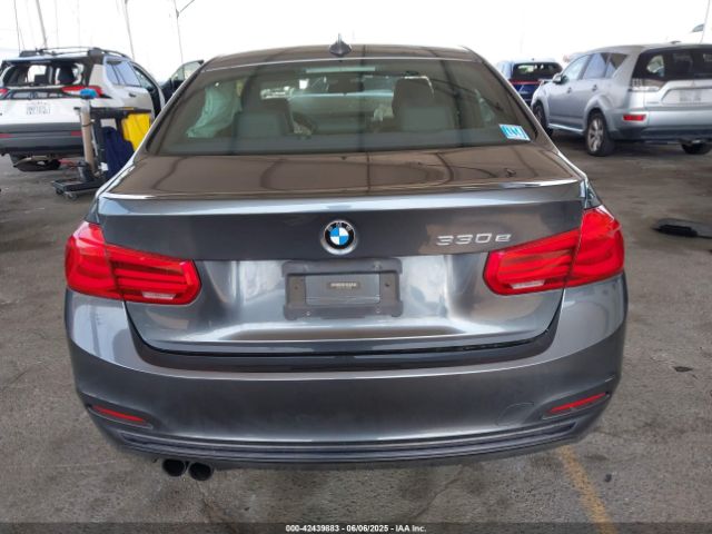 WBA8E1C37HA029823 BMW 330e