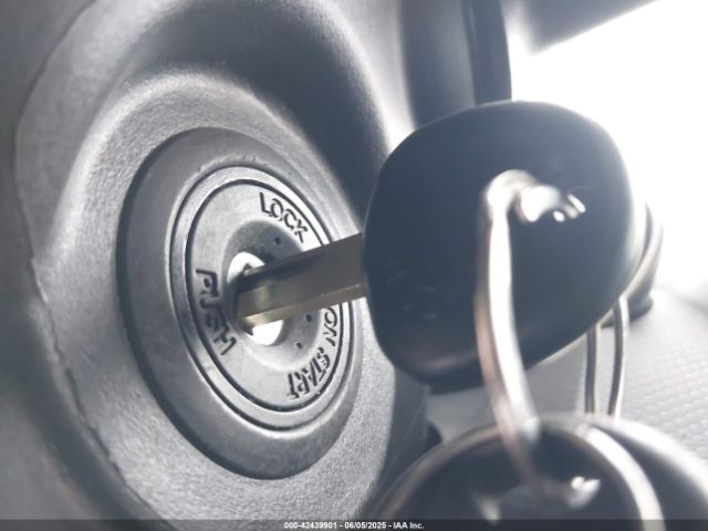 KMHTC6AD2GU300548 Hyundai Veloster