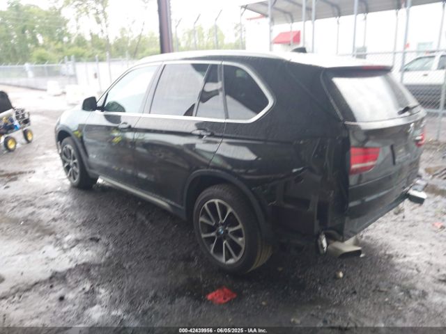 2018 BMW X5 5UXKR0C50J0Y02733 Photo 2
