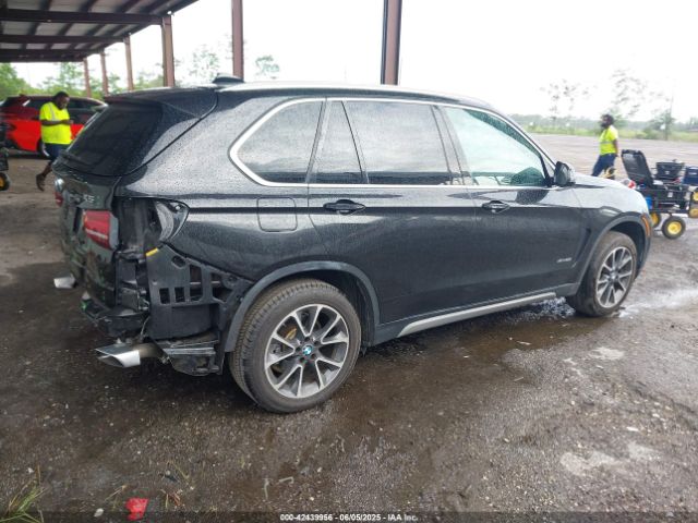 2018 BMW X5 5UXKR0C50J0Y02733 Photo 3