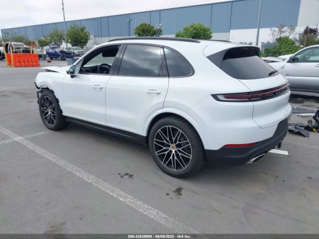 2024 PORSCHE CAYENNE WP1AA2AY6RDA14314 Photo 2