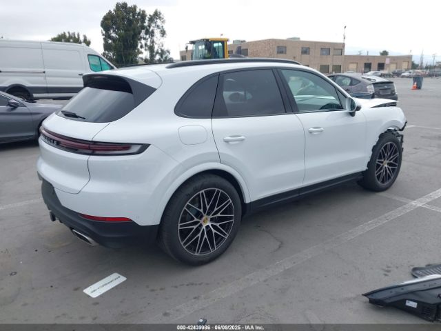2024 PORSCHE CAYENNE WP1AA2AY6RDA14314 Photo 3
