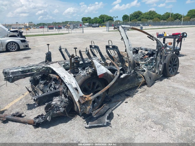 2023 TESLA MODEL X 7SAXCBE54PF368072 Photo 3