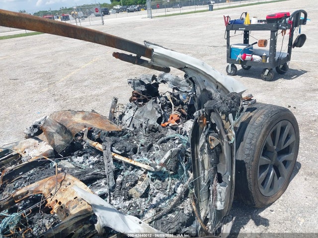 2023 TESLA MODEL X 7SAXCBE54PF368072 Photo 4