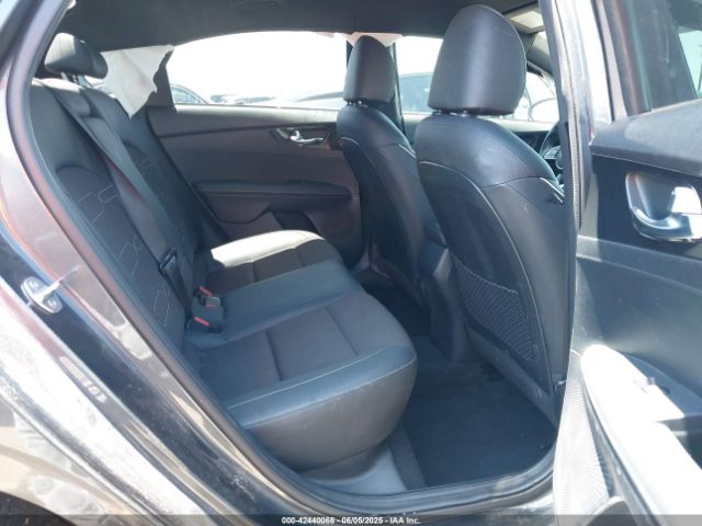 3KPF54AD6RE804067 KIA mpi nu