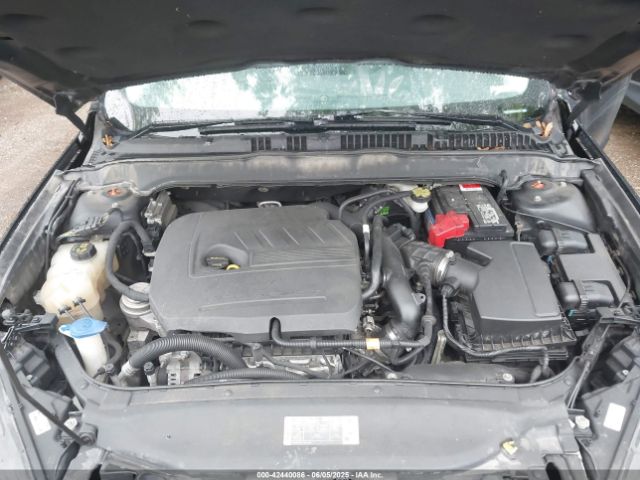 3FA6P0HD0FR233257 Ford FUSION SE