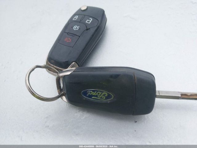 3FA6P0HD0FR233257 Ford FUSION SE