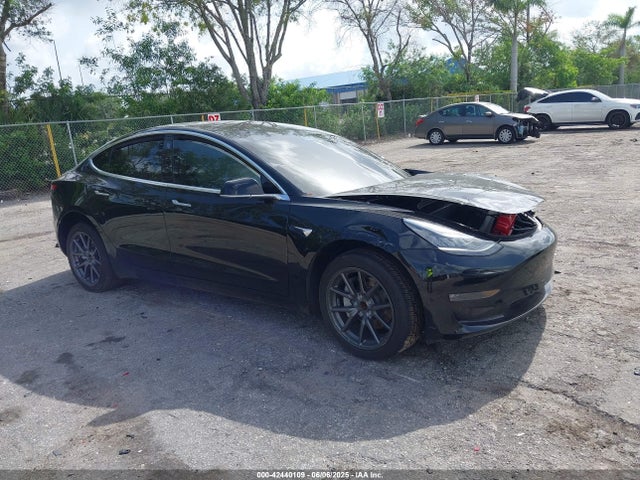 2019 TESLA MODEL 3 5YJ3E1EA2KF394675 Photo 0