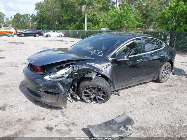 2019 TESLA MODEL 3 5YJ3E1EA2KF394675 Photo 1