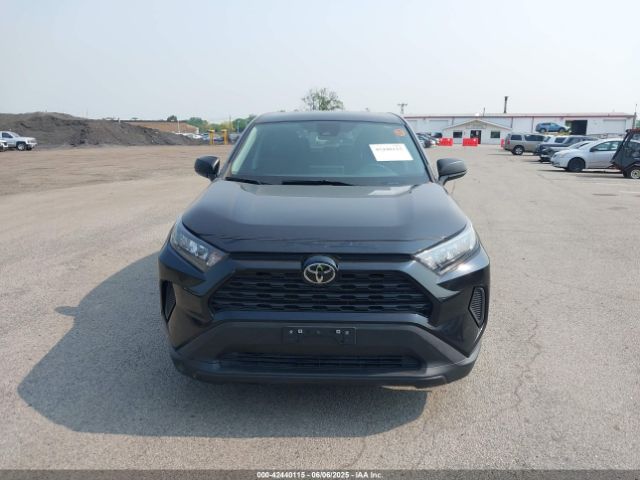 2T3F1RFV5NW283108 Toyota RAV4 LE