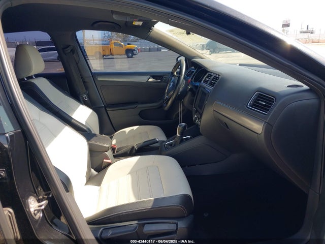 3VWD17AJ7GM232596 Volkswagen 1.8t