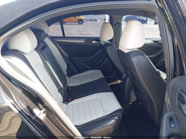 3VWD17AJ7GM232596 Volkswagen 1.8t