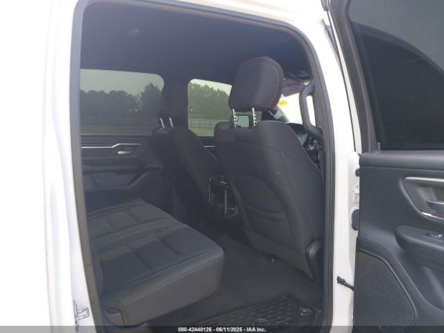 2019 RAM 1500 1C6RREMT4KN891115 Photo 7