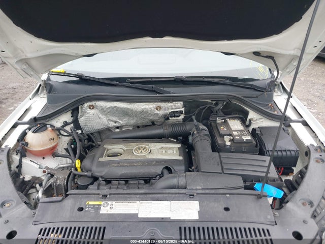 WVGBV7AX4HK002215 Volkswagen 2.0 tsi