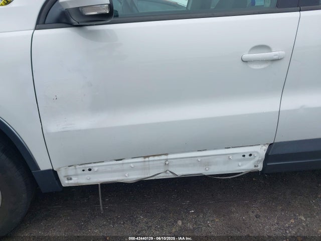 WVGBV7AX4HK002215 Volkswagen 2.0 tsi