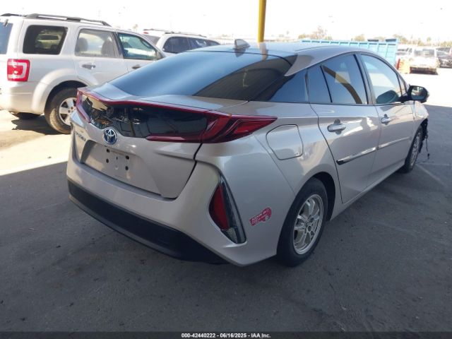 2021 TOYOTA PRIUS PRIME JTDKAMFP5M3168187 Photo 3