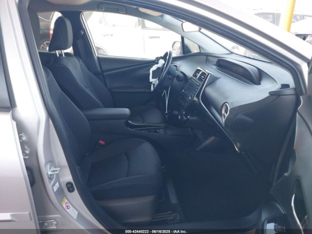 2021 TOYOTA PRIUS PRIME JTDKAMFP5M3168187 Photo 4