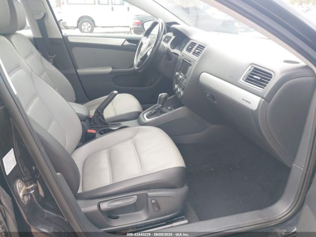 3VW637AJ4EM230594 Volkswagen Jetta