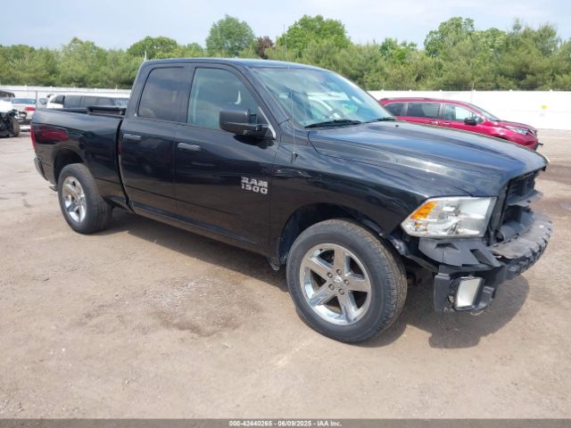 2017 RAM 1500 1C6RR7FG7HS620751