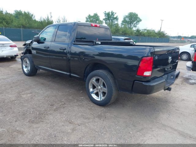 2017 RAM 1500 1C6RR7FG7HS620751 Photo 2