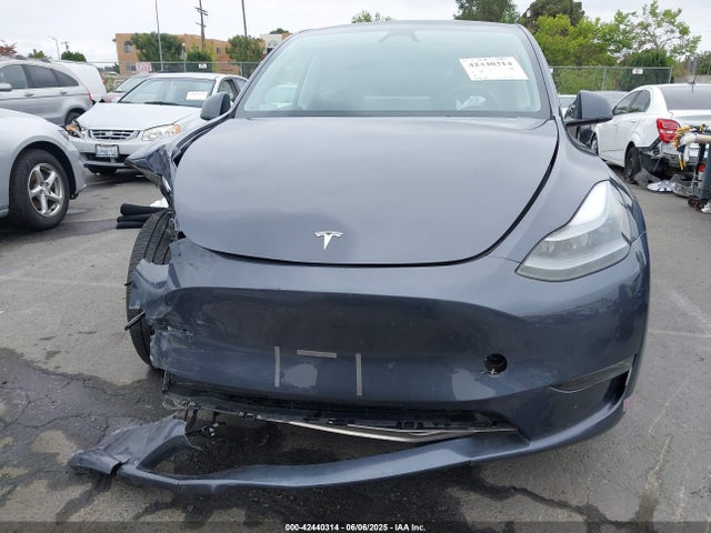 7SAYGDEE5PF916715 Tesla Model Y