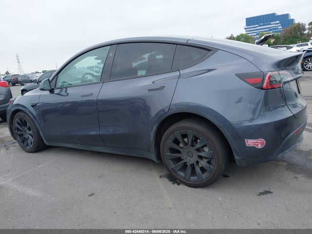 7SAYGDEE5PF916715 Tesla Model Y
