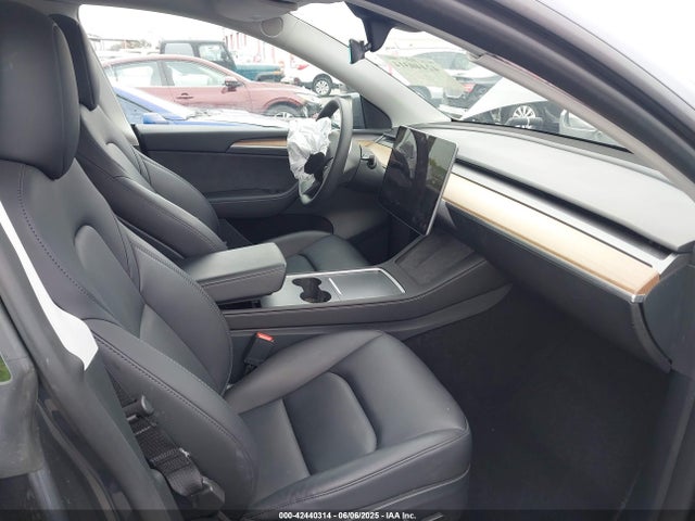 7SAYGDEE5PF916715 Tesla Model Y
