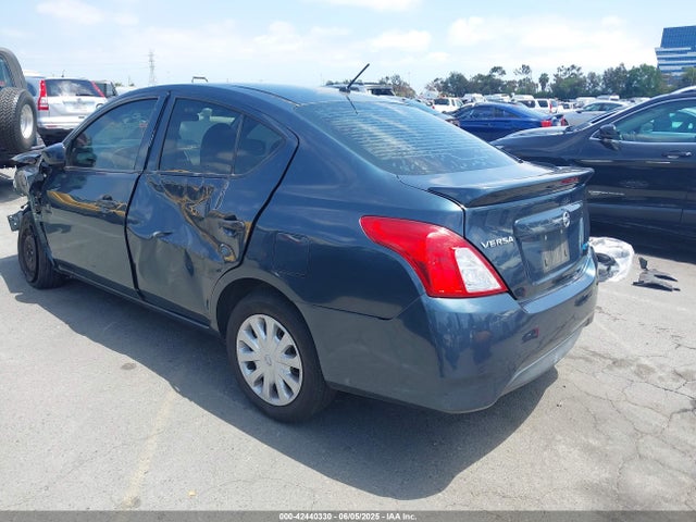 3N1CN7AP5GL829701 Nissan 2016