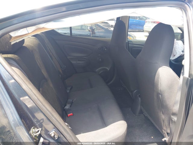 3N1CN7AP5GL829701 Nissan 2016