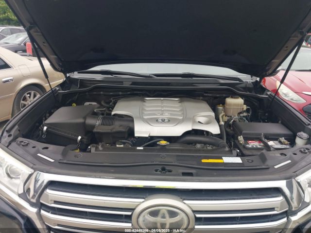 JTMCY7AJ0G4041401 Toyota Land Cruiser V8