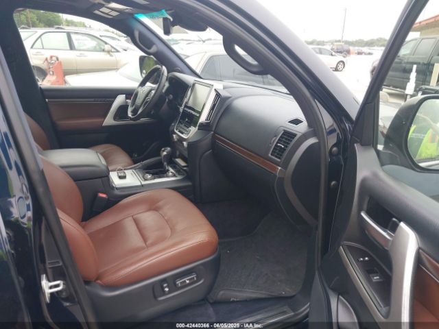 JTMCY7AJ0G4041401 Toyota Land Cruiser V8