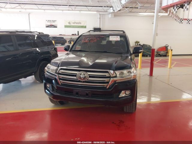 JTMCY7AJ0G4041401 Toyota Land Cruiser V8