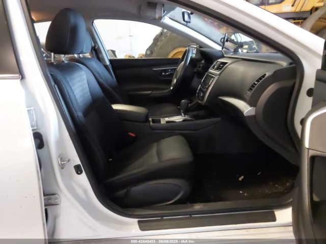 2017 NISSAN ALTIMA 1N4AL3AP9HC257988 Photo 4