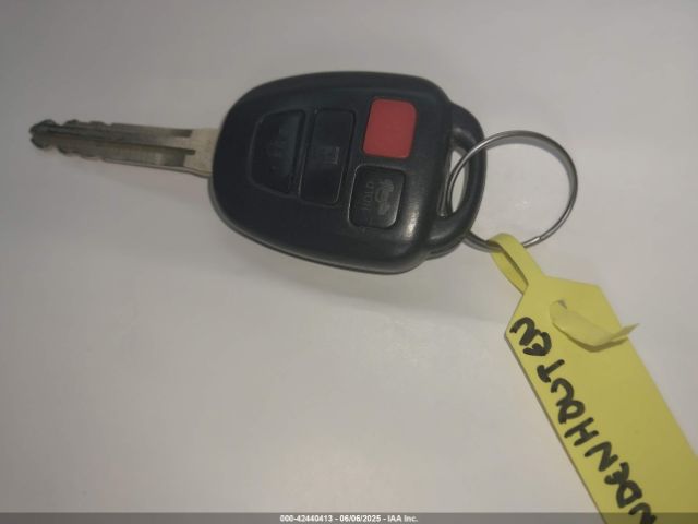 5YFBURHE4EP124285 Toyota COROLLA LE