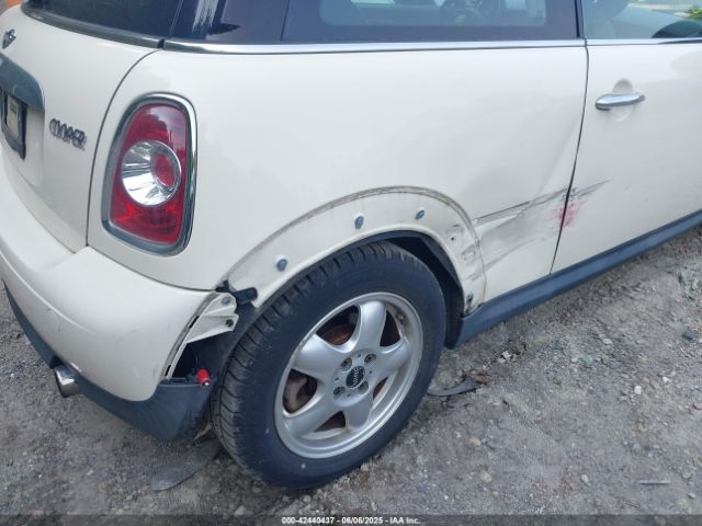 2011 MINI COOPER WMWSU3C59BTX95912 Photo 5
