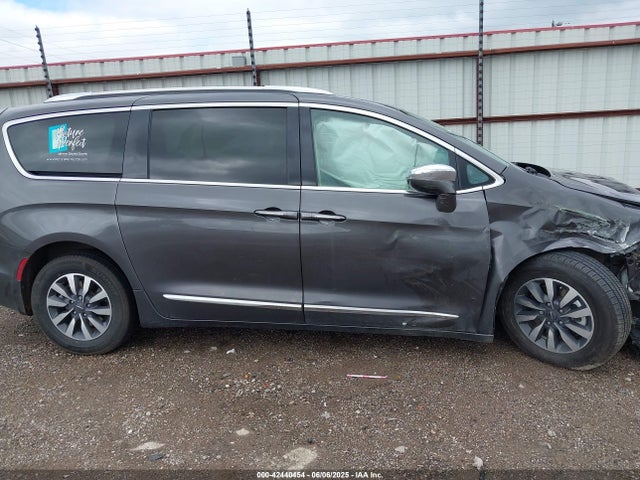 2C4RC1S7XMR536528 Chrysler Pacifica
