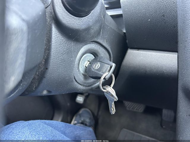 JN8AS5MT5EW618813 Nissan Rogue Select S