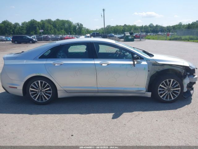 3LN6L5D95HR602083 Lincoln MKZ SELECT