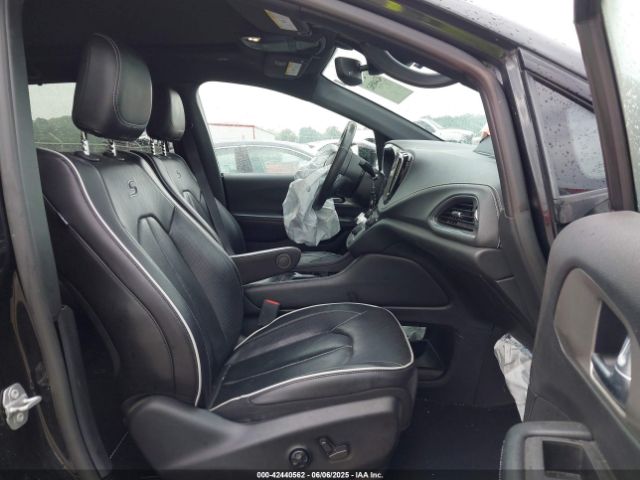2022 CHRYSLER PACIFICA 2C4RC1GG7NR129373 Photo 4