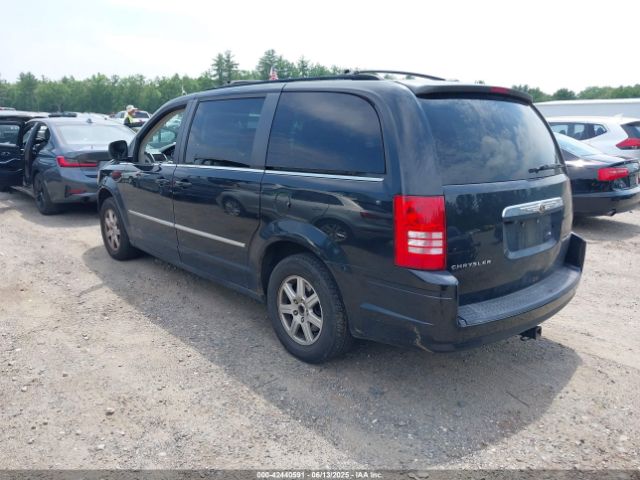 2010 CHRYSLER TOWN & COUNTRY 2A4RR8D14AR442277 Photo 2