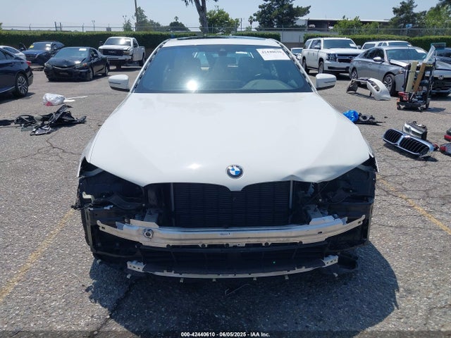 BMW 2023 2023 WBA53BH04PCN60302 Image 13