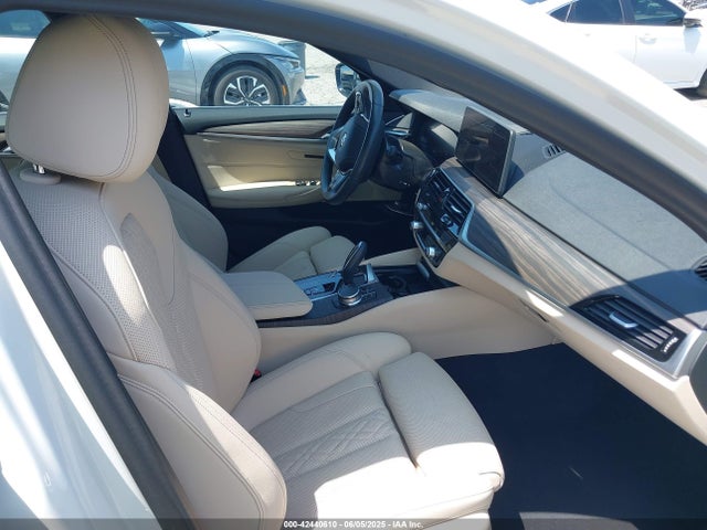 BMW 2023 2023 WBA53BH04PCN60302 Image 5