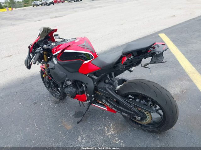 2017 HONDA CBR1000 JH2SC7708HK000768 Photo 2