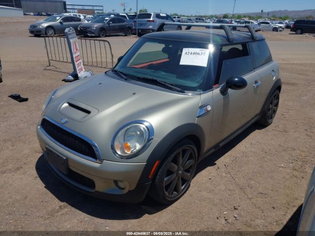 2010 MINI COOPER S WMWMF7C50ATZ71187 Photo 1