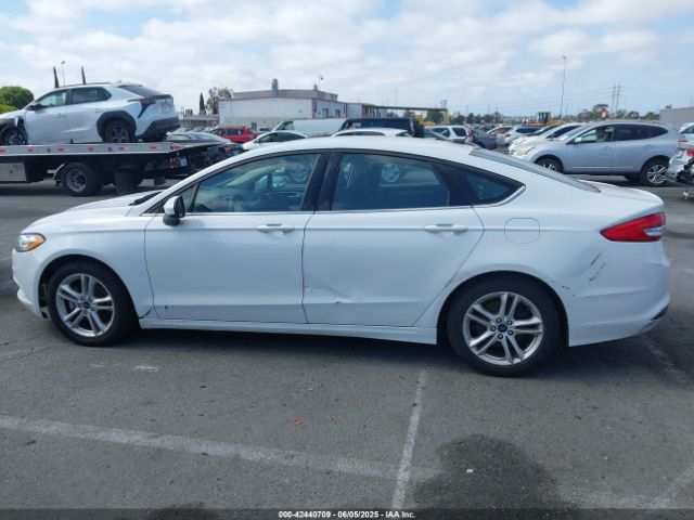 3FA6P0HD3JR260607 Ford FUSION SE