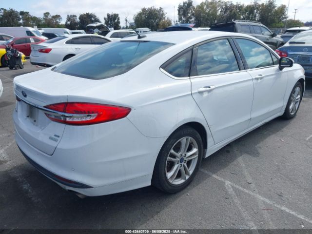3FA6P0HD3JR260607 Ford FUSION SE