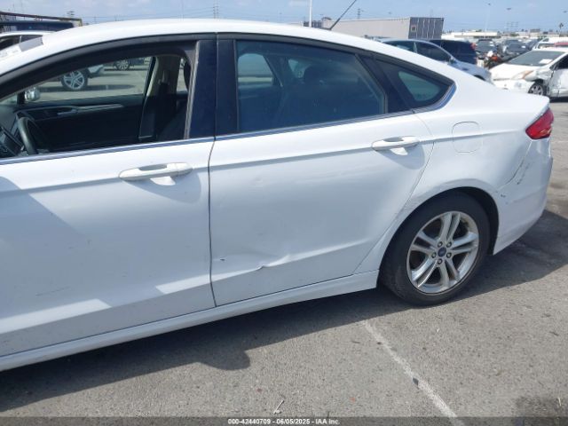 3FA6P0HD3JR260607 Ford FUSION SE